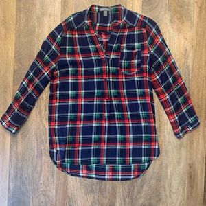 Market & Spruce Hi-Lo Plaid Top